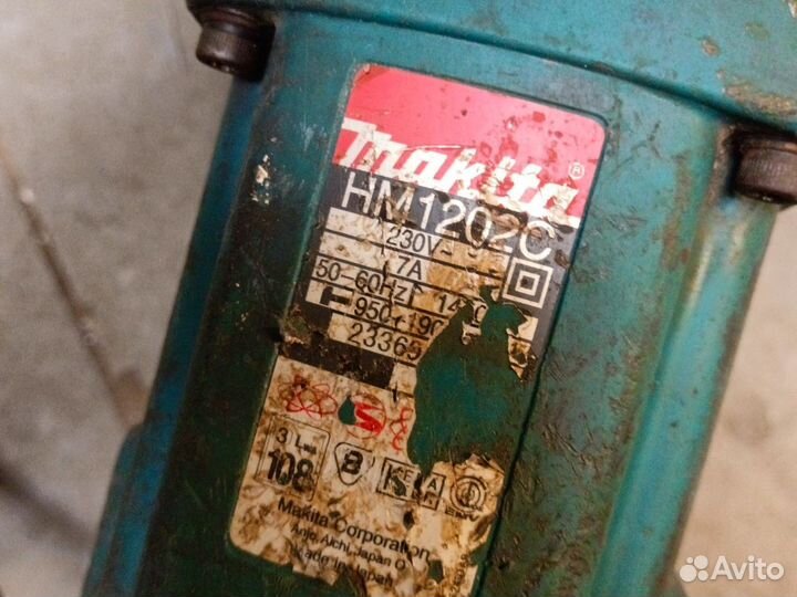 Перфоратор Makita HM1202C не рабочий