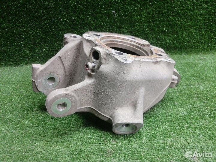 Кулак поворотный задний левый Bmw 5-Series F10