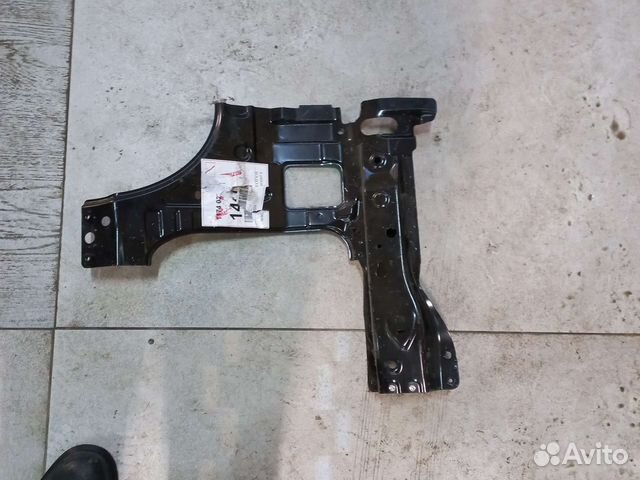 Супорт правый фары Toyota hilux 8 Toyota fortuner