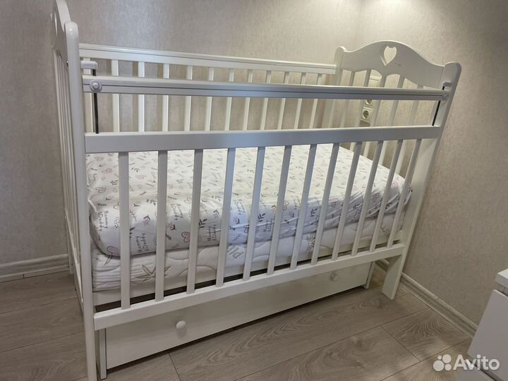 Кроватка для новорожденных