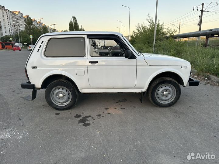 LADA 4x4 (Нива) 1.7 МТ, 2006, 125 000 км