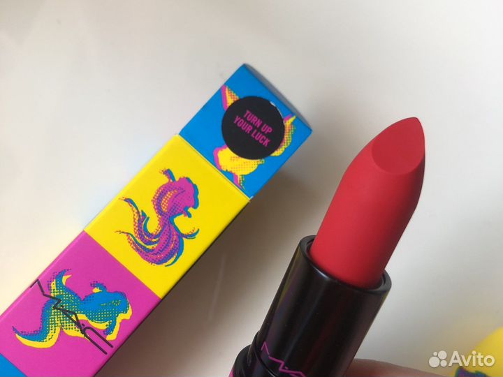 Помада mac kiss