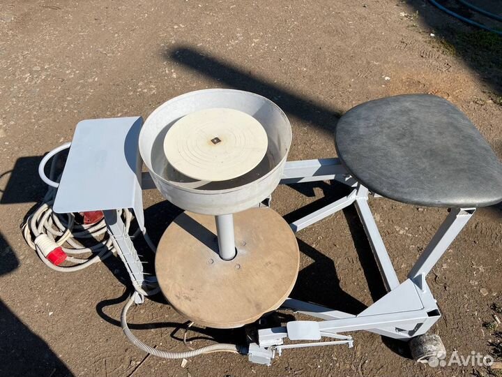 Гончарный круг самодельный с автомат. педалью