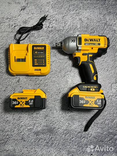 Гайковерт аккумуляторный Dewalt 600hm