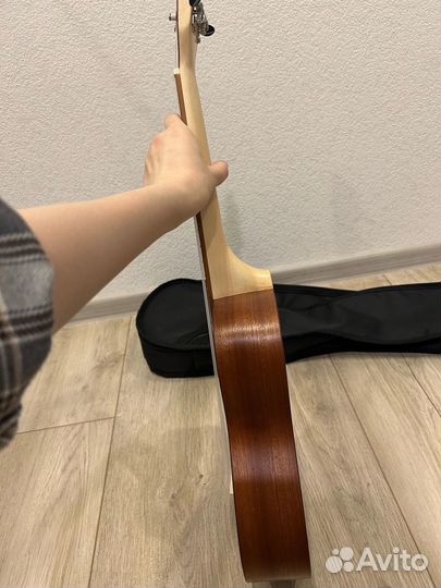 Гитара укулеле