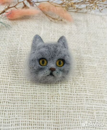 Брошь котик