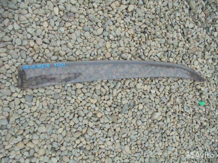 Ветровик задний левый Toyota Corolla Axio NZE141