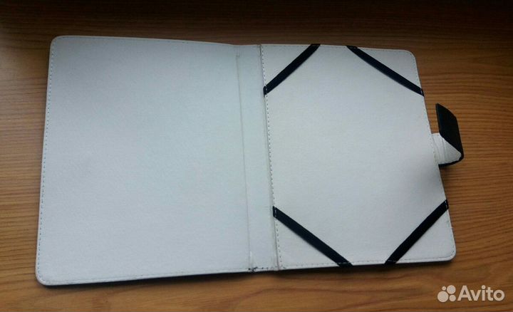 Универсальный чехол для планшета