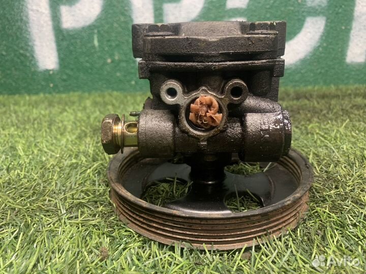 Насос гидроусилителя Mitsubishi