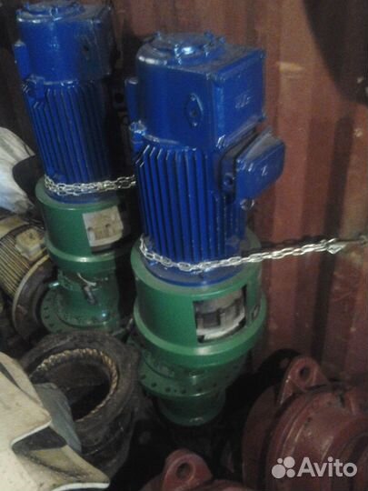 Редуктор поворота QTZ 80 с эл.двигателем