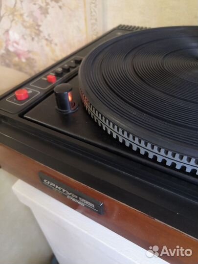 Проигрыватель винила арктур 004