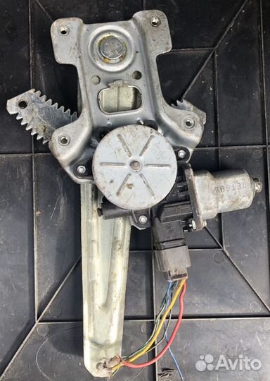 Стеклоподъемник Митсубиши Ланцер 10