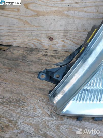 Фара левая Toyota Prius 2 NHW20 2011 81185-47150