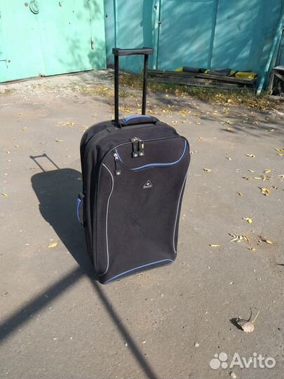 Ремонт чемоданов и сумок на колесах