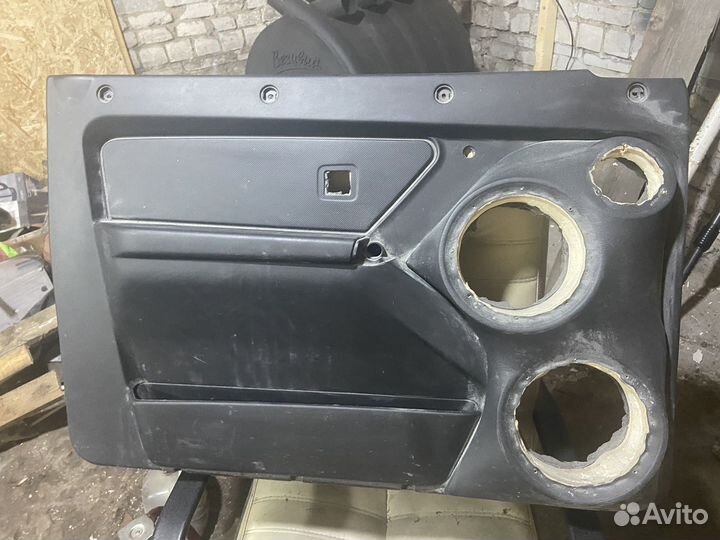 Обшивки дверей niva