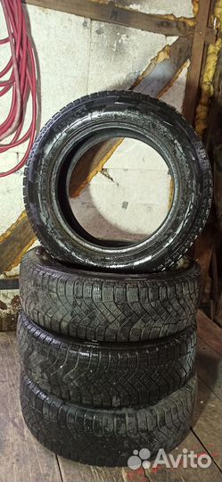 Pirelli Ice Zero FR 185/65 R15 92T