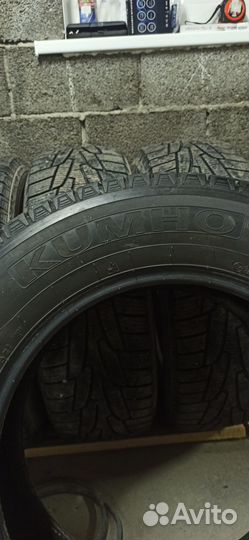 Kumho I'Zen KW31 235/65 R17 108R
