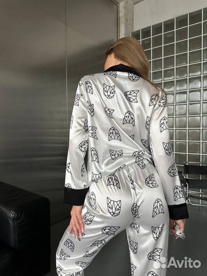 Пижама женская атласная