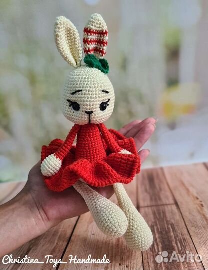 Зайка. Вязаная игрушка, амигуруми