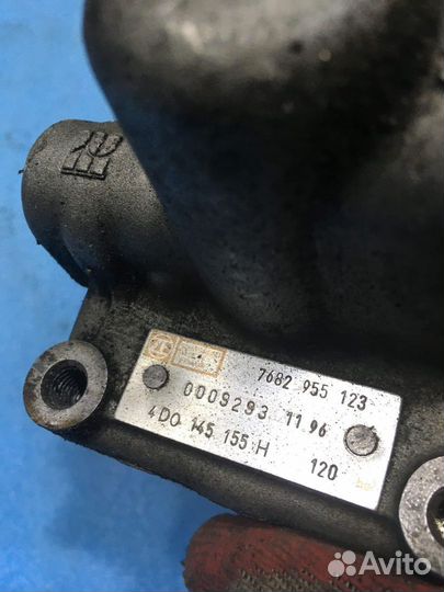 Насос гидроусилителя audi A8 D2