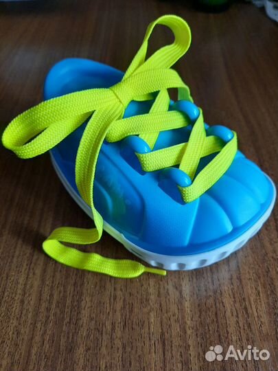 Развивающая игрушка ботинок шнуровка