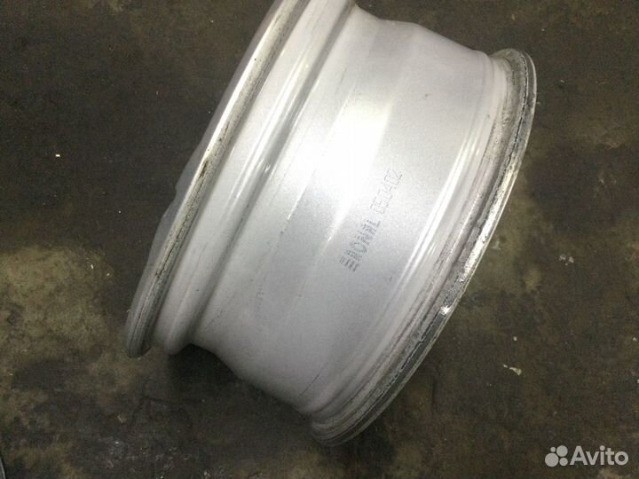 Диск литой R16 VW T5 7H0601025B