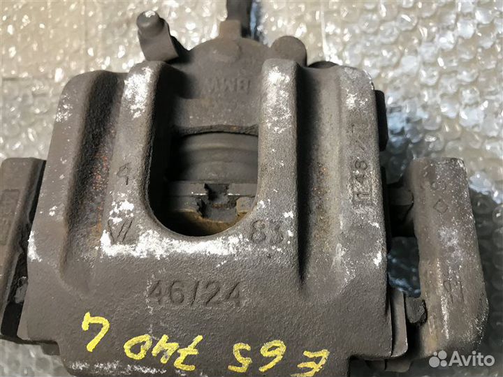 Суппорт тормозной задний левый Bmw 7-Series E65