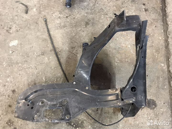 Мерседес мл 164 ml x164 GL левая часть телевизора