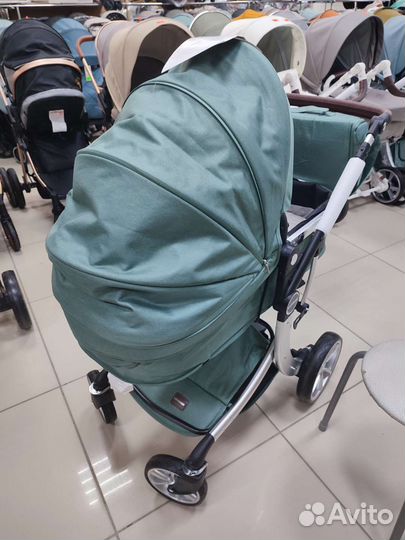 Коляска люкс мом 3в1. Зеленый