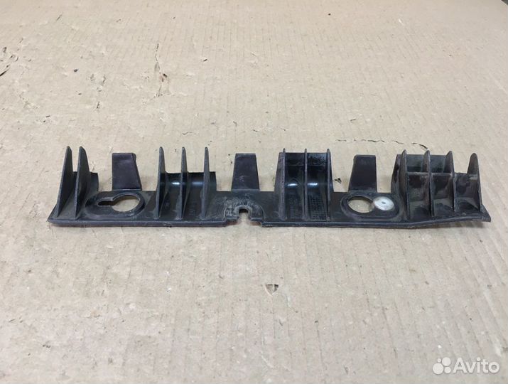 Кронштейн бампера задний левый Renault Logan 1