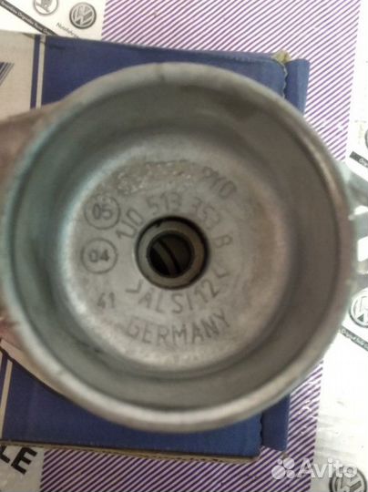 Опора заднего амортизатора Skoda Octavia A4