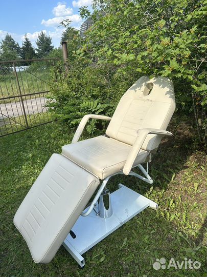 Косметологическое кресло