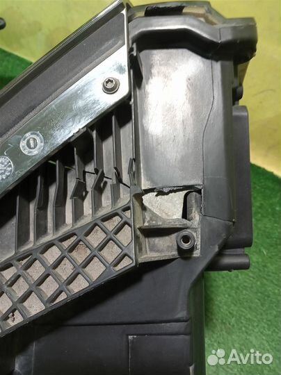 Фара левая Chevrolet Tahoe 2013