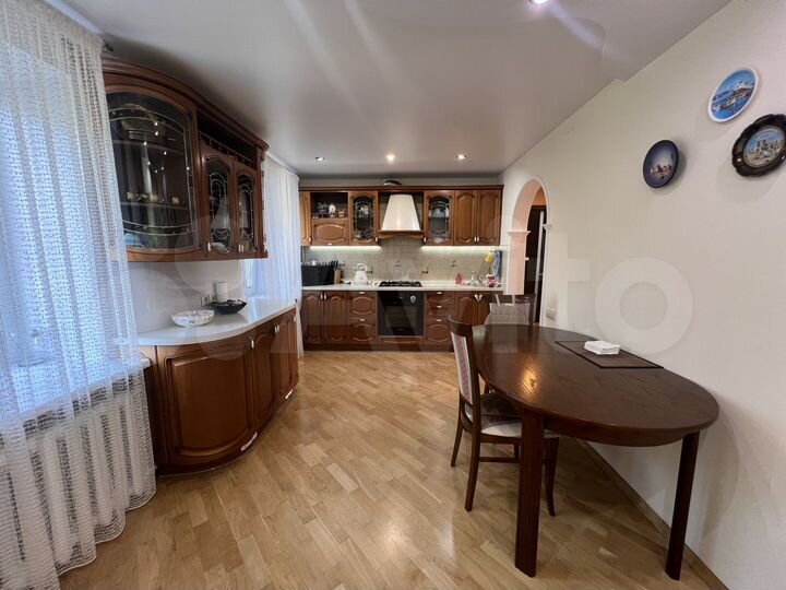 3-к. квартира, 76 м², 3/6 эт.