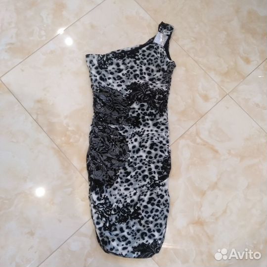 Платье б/у размер S