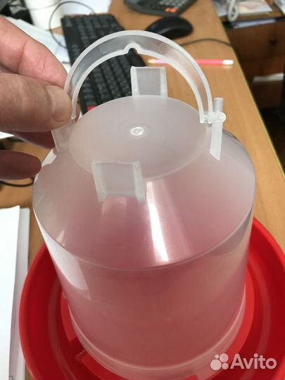 Поилки ниппельные, микрочашечн,вакуумные для птиц