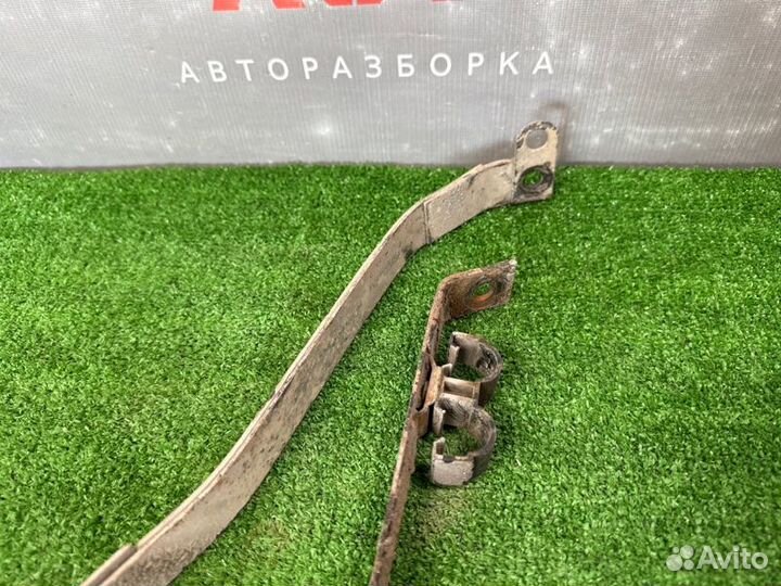 Крепление топливного бака Kia Rio 3 Ub 11-17