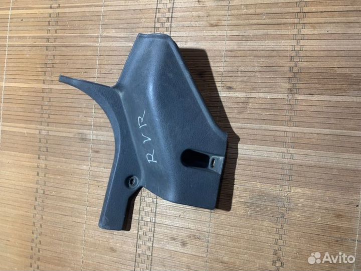 Накладка на стойку кузова передняя правая