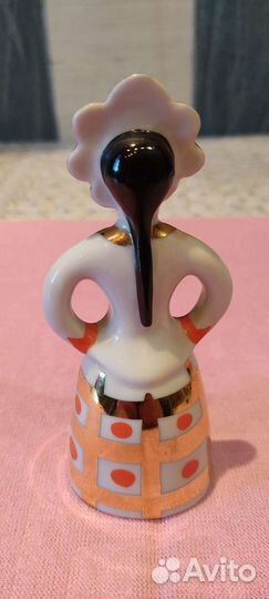 Статуэтка фарфор. Матрëшка, невеста