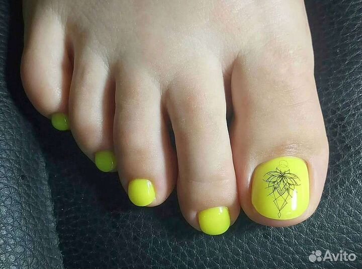 Маникюр и педикюр