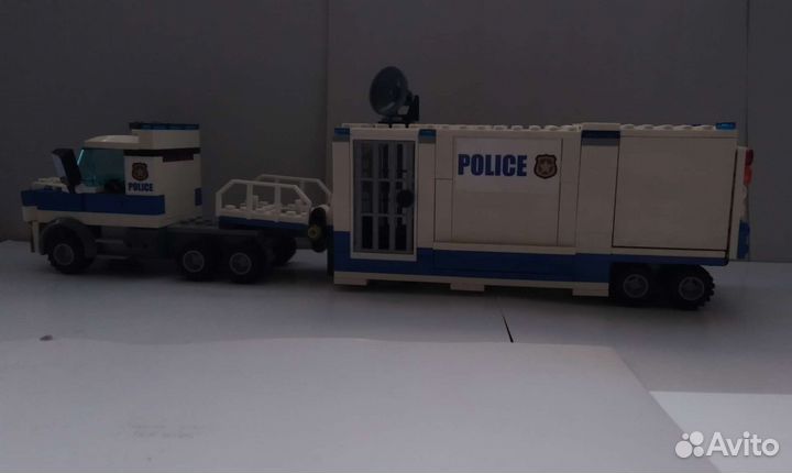 Lego City 60139 Мобильный командный центр