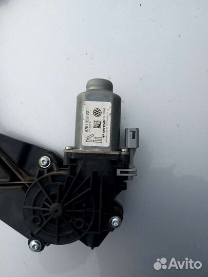 Стеклоподъемник передний левый Вольксваген Поло 5