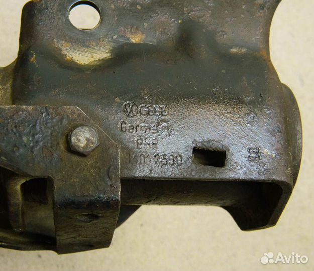 Стойка передняя в сборе Audi 80 B3