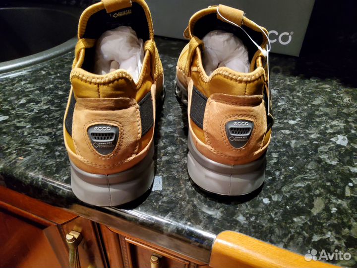 Кроссовки мужские ессо 41 размер, новые