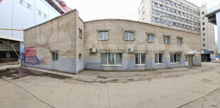 Помещение с арендатором, 285 м²