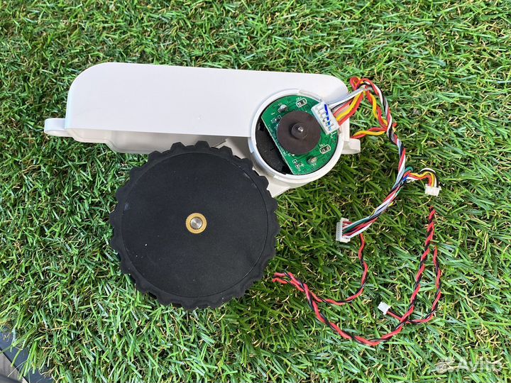 Колесо Xiaomi Mi Robot Vacuum-Mop P / Mijia LDS