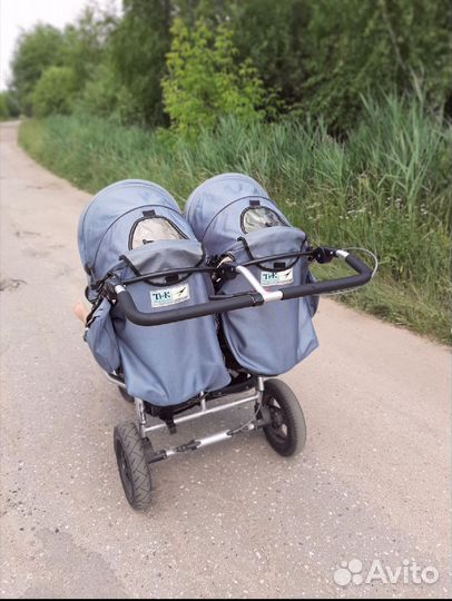 Коляска для двойни