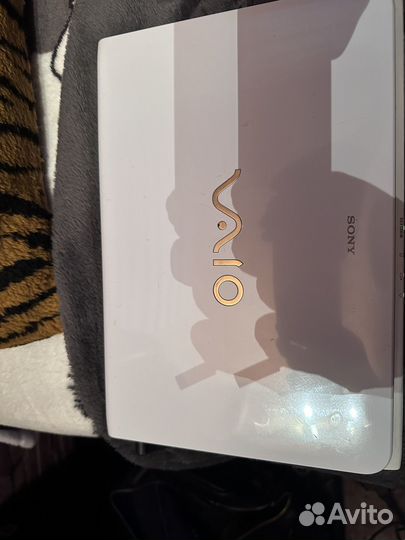 Ноутбук Sony sve111a11v