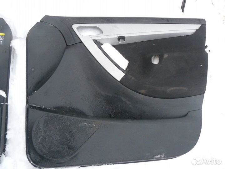 Обшивка двери Citroen C4 Picasso