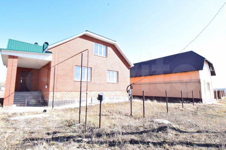 Дом 304,6 м² на участке 28,8 сот.